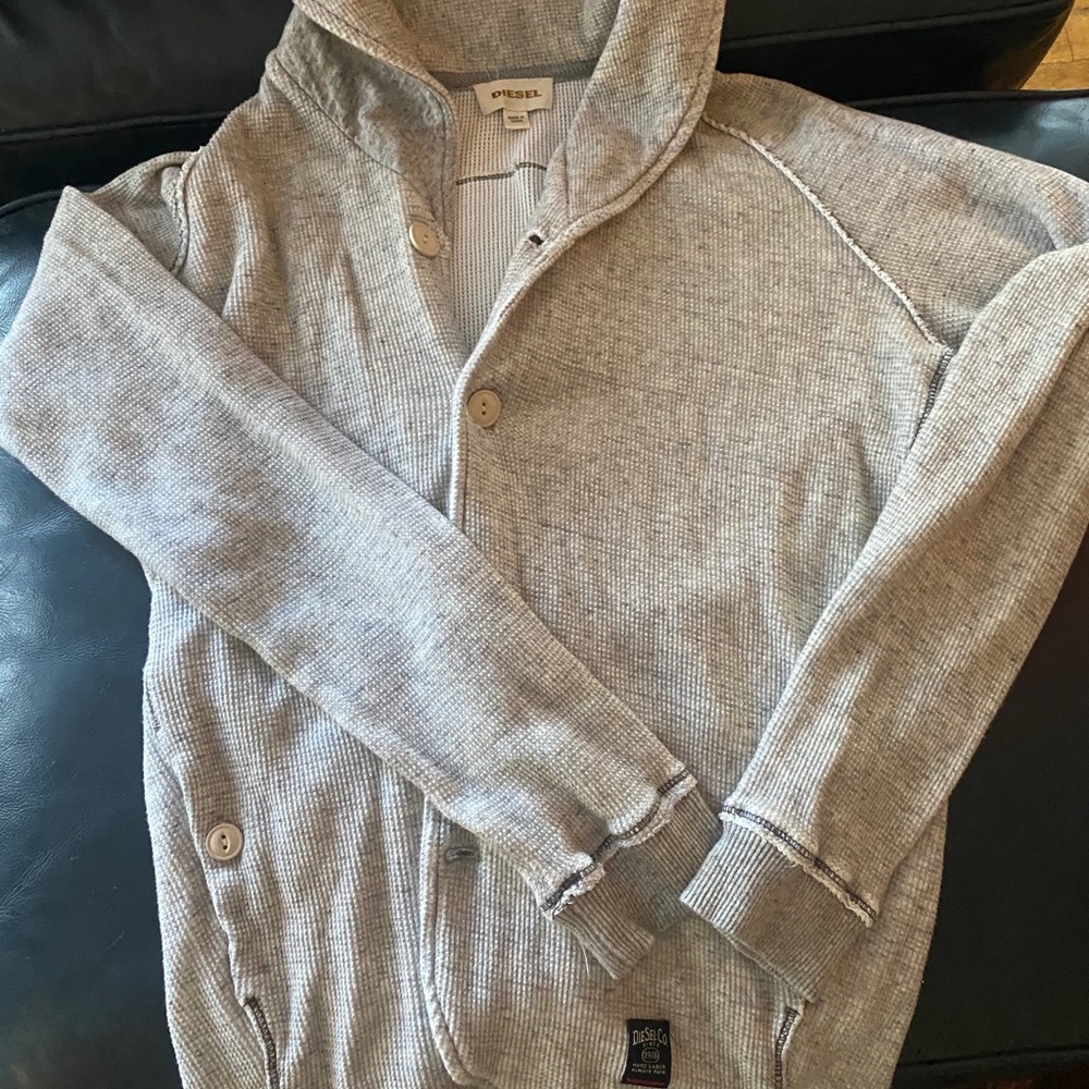 Men’s Diesel cardigan L
Thermal/hoodie material